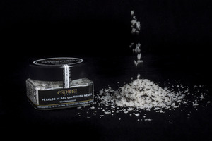 SALT FLAKES WITH BLACK TRUFFLE 60g